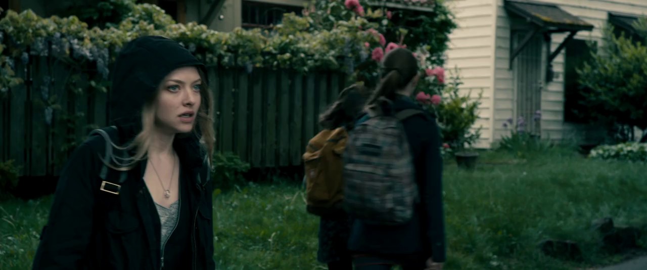 Gone (2012) BluRay Hindi + English 720p x264 AVC DDP 5.1.mkv.0002